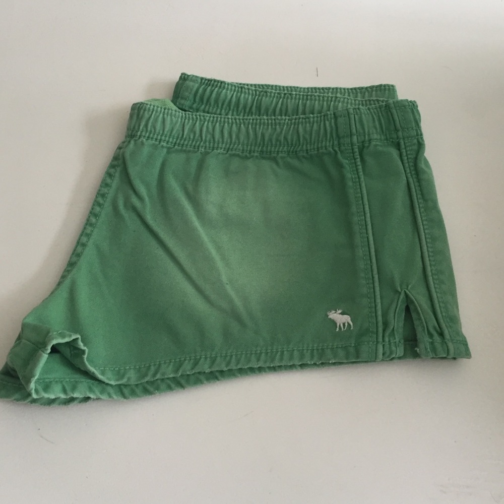 Abercrombie & Fitch green shorts
